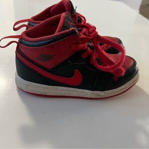 Nike Air Jordan 1 Mid Alternate Bred Black Red DQ8425-060 Toddler Sz 9C